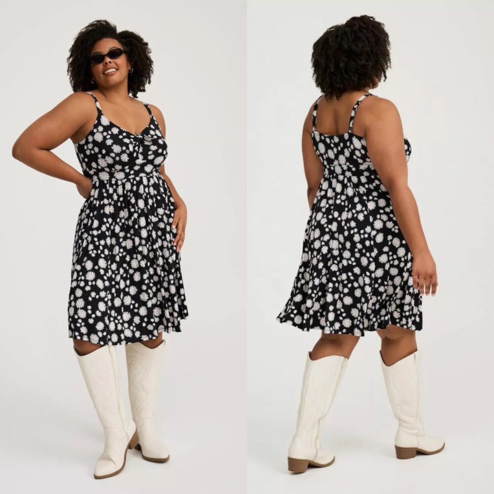 NWT Torrid 2 Black Daisy Mini Super Soft Tie Front Skater Dress 2X 18 20
